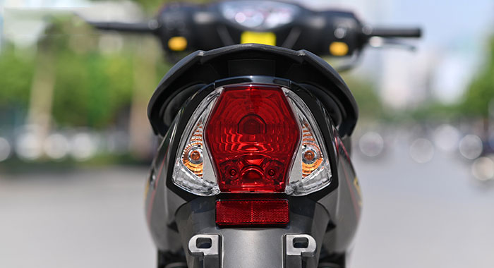 Cụm đèn hậu xe máy 50cc elegant sym