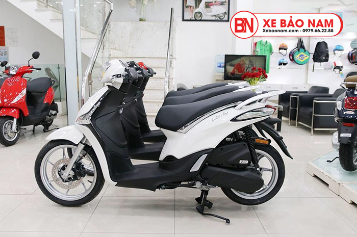 Xe ga 50cc piaggio liberty màu trắng